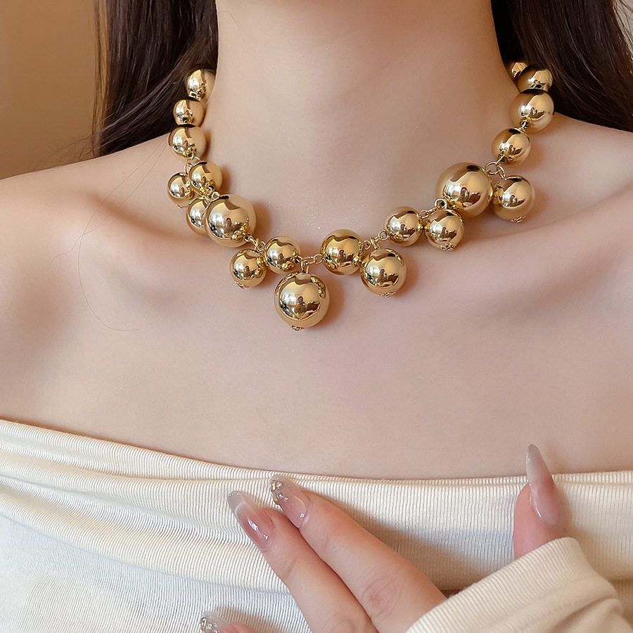 Dây chuyền đính cườm tròn không đều, thiết kế tinh tế cho xương đòn, trang sức sang trọng