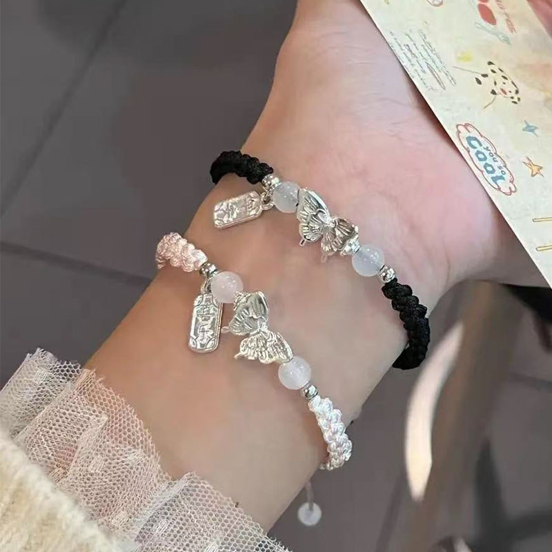 Vòng tay cặp đôi bện tinh tế, dễ thương, phù hợp làm quà tặng bestie