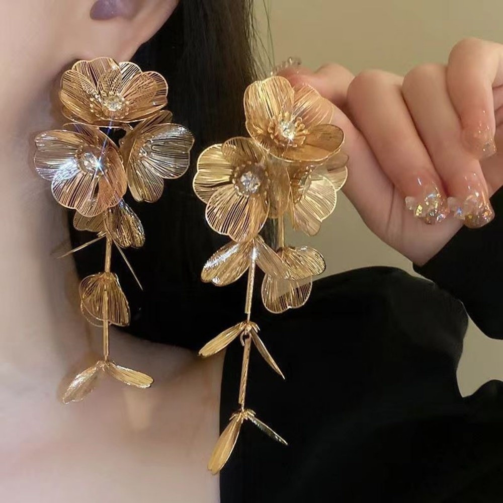 TRACEILLOIAN Bông tai tua rua dài, hoa lá rỗng kim loại, Dangle phóng đại thời trang, phụ kiện cá tính