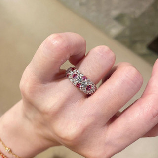 Nhẫn Kim Cương Nữ với đá Corundum Đỏ và Xanh, Phong Cách Sang Trọng cho Tiệc Cao Cấp