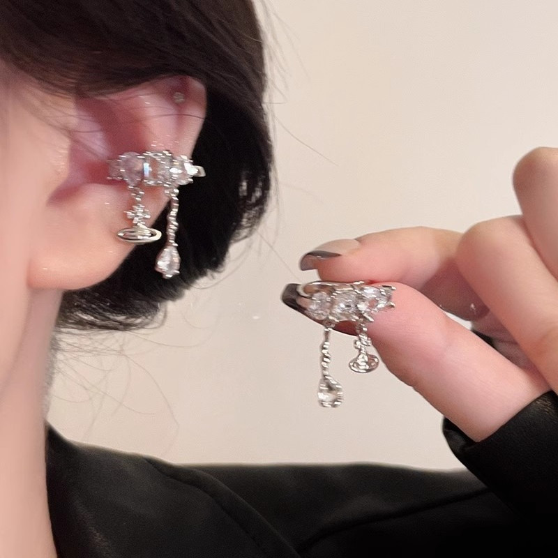 Tai kẹp phong cách Hàn Quốc với tua rua zircon và hợp kim ánh sáng, sang trọng cho thu đông - Quà tặng lý tưởng cho học sinh