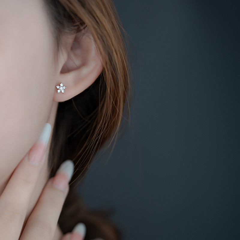 Bông Tai Hoa Mini Bạc S925 Nữ Tính Khí Đơn Giản Bông Tai Zircon