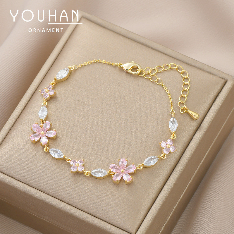 Vòng tay cánh hoa zircon thanh lịch mới