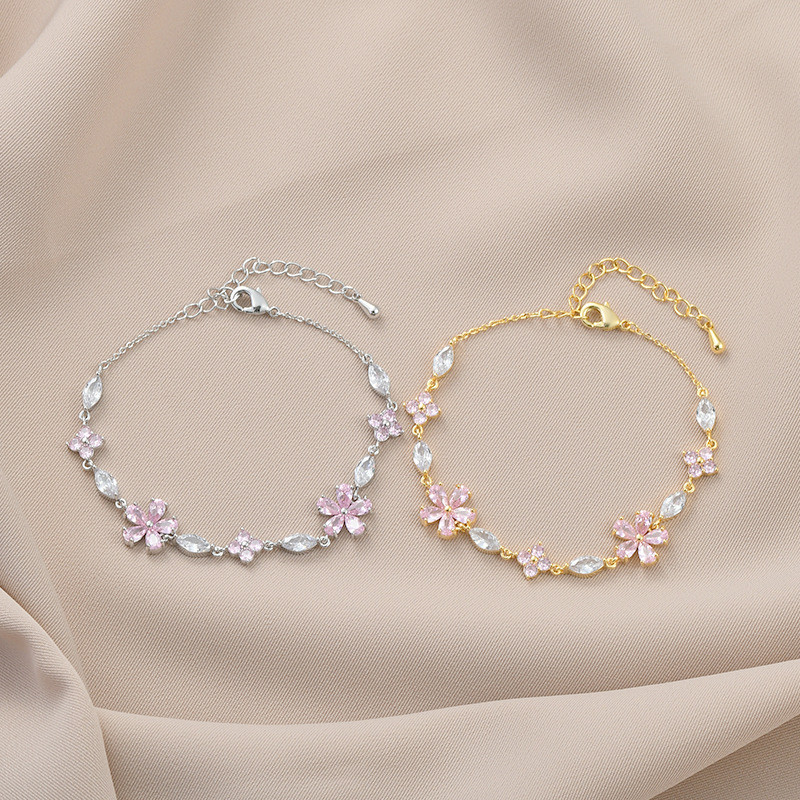 Vòng tay cánh hoa zircon thanh lịch mới