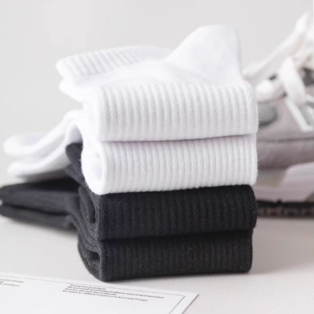 Combo 10 Đôi Tất Vớ Cổ Trung Unicare, Tất Nam Nữ Trơn Unisex Dày Dặn, Mềm Mại, Thoáng Khí