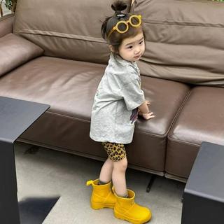 S198-M-[tomnaukid] Set áo thun cộc tay màu xám phối quần leggin beo cho bé gái size từ 9-40Kg