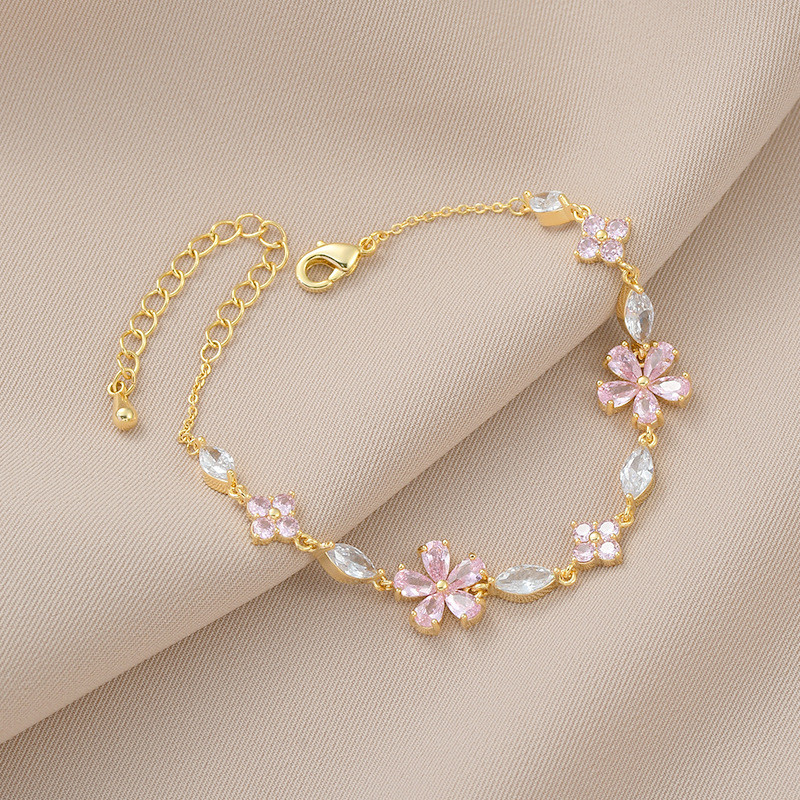 Vòng tay cánh hoa zircon thanh lịch mới