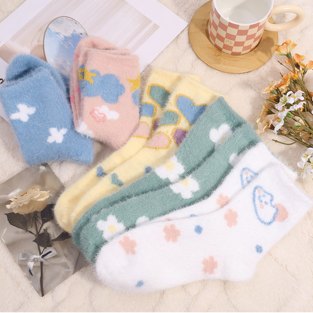 Tất giữa bắp chân hoa ngọt ngào dành cho nữ - Polycotton Blend Thiết kế dễ thương với trái tim / bướm cho mùa thu đông, (1 / 3 / 5 đôi) ﻿
