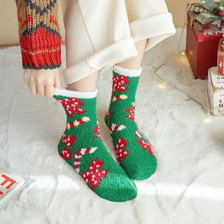 『Brelira』Bộ 7 đôi tất Giáng Sinh chất liệu nhung dày dặn ấm áp họa tiết ông già Noel dễ thương cho nữ mùa đông
