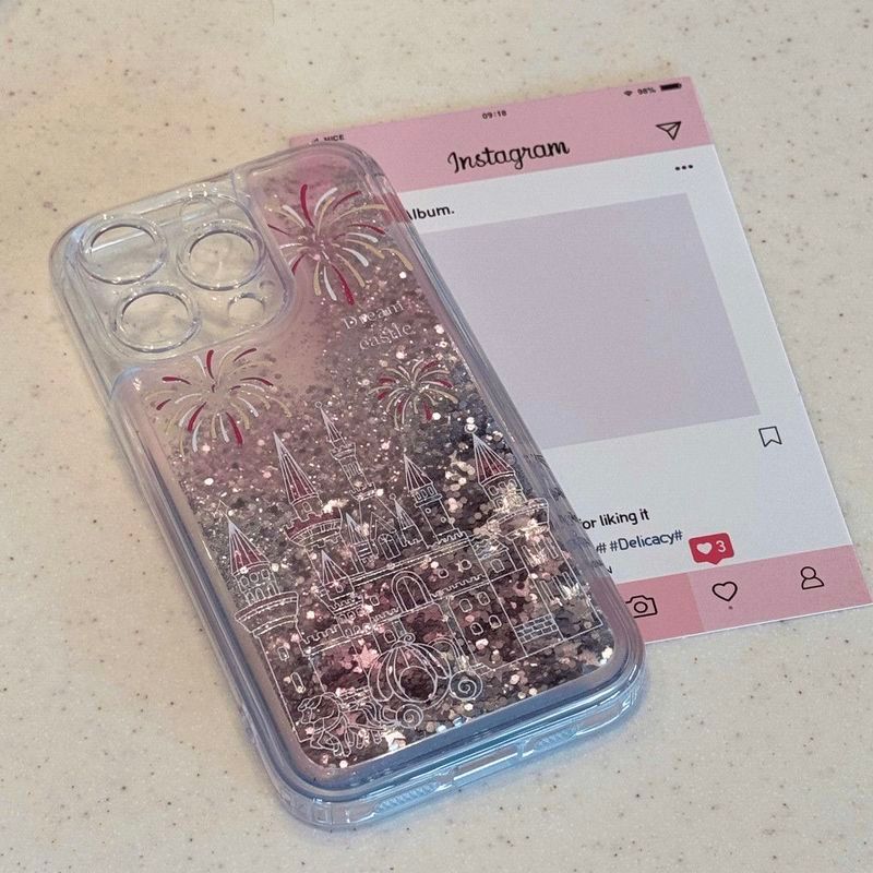 Giáng Sinh Giáng Sinh Năm Mới Không Khí Pháo Hoa Lâu Đài Thích Hợp Cho iPhone17pro Lấp Lánh Vỏ Điện Thoại iPhone16Promax / 15 / 14Plus / 13 / lsof