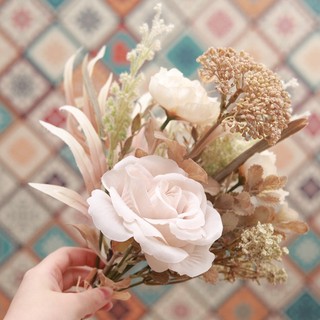 Bó Hoa Hồng Mẫu Đơn Giả Lụa Màu Thu Vintage Trang Trí Nhà Cửa Đám Cưới Đẹp Sang Trọng Cỏ Lau Khô Lá Bạch Đàn Eucalyptus Retro Decor Phòng Khách Bàn Làm Việc Đạo Cụ Chụp Ảnh Cao Cấp Tone Cam Đất Kem Nhạt Boho Thẩm Mỹ Nghệ Thuật Quà Tặng Sinh Nhật Handmade