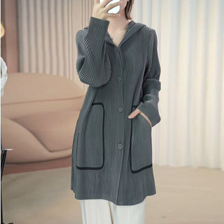 Miyake Áo Khoác Tay Dài Có Mũ Trùm Đầu, Màu Trơn Xếp Ly