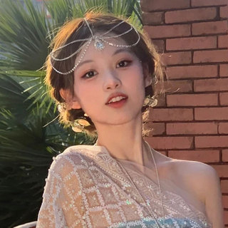 Kỳ lạ mặt dây chuyền lông mày phong cách dân tộc cho cô dâu với chủ đề nàng tiên nữ hoàng pha lê