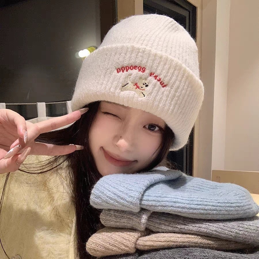 Mũ Len Nữ Chữ Thêu Dễ Thương Beanie Ấm Áp Mùa Đông, Co Giãn 4 Chiều Phù Hợp Mọi Lứa Tuổi