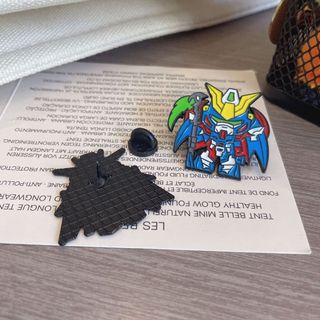 2 Cái / bộ Gundam Robot Di Động Phù Hợp Với Trâm Cài Anime 2D Ngoại Vi Huy Hiệu Túi Trang Trí Pin