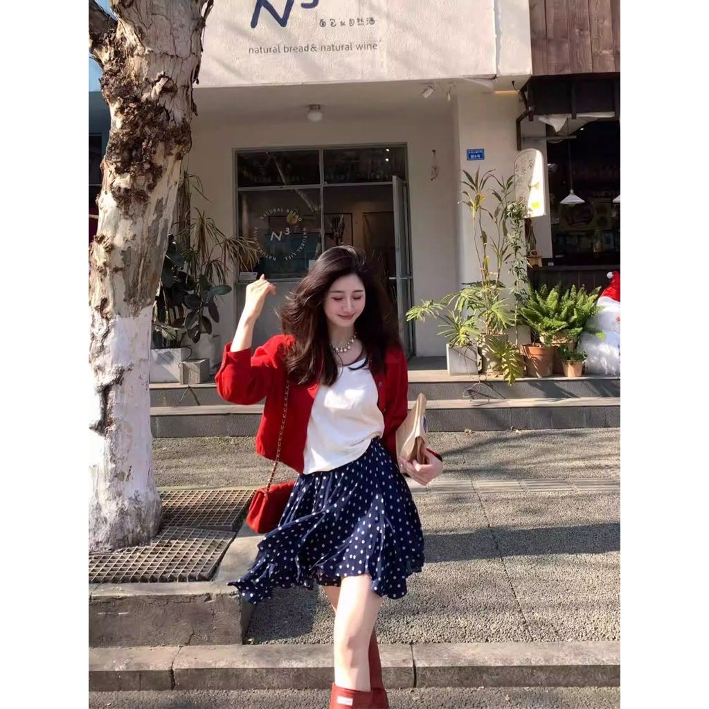 Váy retro kiểu Pháp hoa trắng, cạp cao, phù hợp cho mùa hè