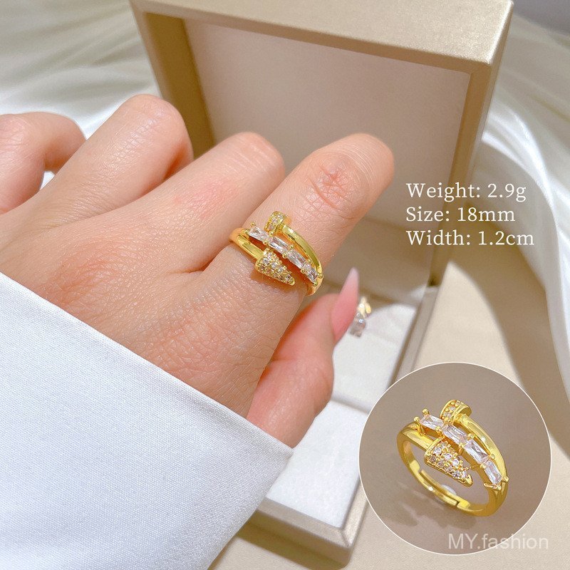 Nhẫn mạ vàng điện tử có thể điều chỉnh, thiết kế thanh lịch, phù hợp làm quà tặng cho phụ nữ.