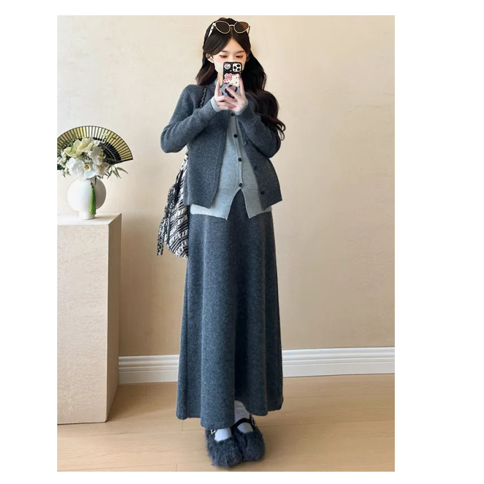 Bộ đồ bà bầu thu đông gồm áo len dệt kim chắp vá và váy nửa mảnh thời trang