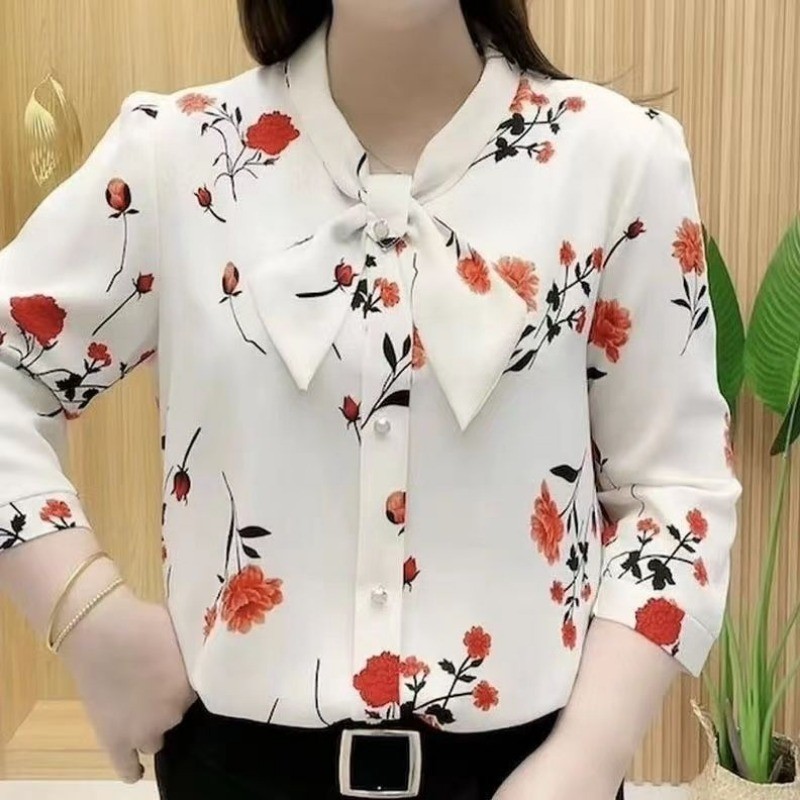 Áo thun dài tay họa tiết hoa bướm cho mùa thu, thiết kế rộng rãi và thoải mái