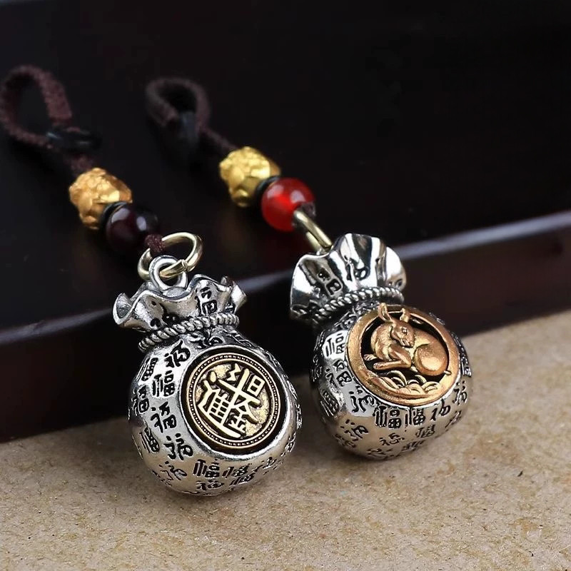 Mẫu túi treo và nhẫn chìa khóa cung hoàng đạo may mắn, quà tặng độc đáo cho năm mới