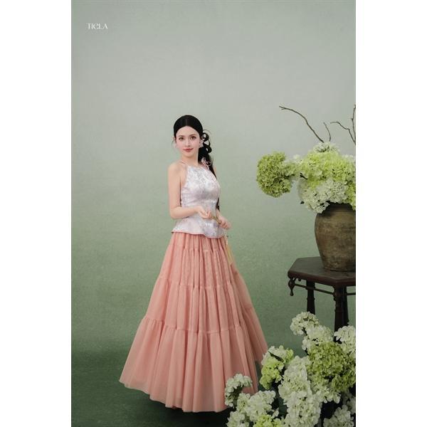 Chân váy lưới hồng (không kèm áo)