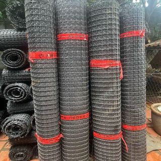 Lưới cao 2M dài 50m hàng mỏng dẻo. Nặng 13kg. Ô lưới 3,5cm độ bền sử dụng trên 3 năm. Lưới hàng rào,