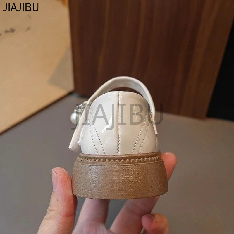 Giày Da Đế Mềm Mũi Tròn Chống Trượt Kiểu Dáng Công Chúa Pháp Dễ Thương Dành Cho Bé Gái Korean Fashion High-quality Kids Patent Leather Platform Mary Jane Doll Shoes Giày Lolita Đế Thấp Màu Be/đen Phong Cách Nhật Bản Dùng Để Cosplay Đi Học