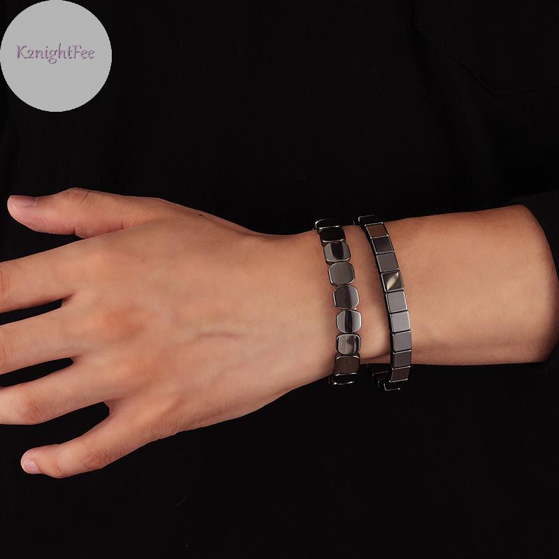 Vòng tay nam đá hematite đen hạt vuông co giãn hỗ trợ tinh thần và tăng cường sự tự tin.