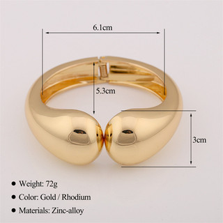 Vòng tay mở mịn rộng, cảm giác nhẹ nhàng, thiết kế phóng đại cá tính