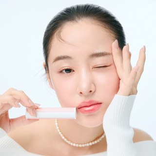 Son Dưỡng YNM Ultimate Lip Plumper Giúp Dưỡng Ẩm, Tạo Hiệu Ứng Căng Mọng Môi 3g