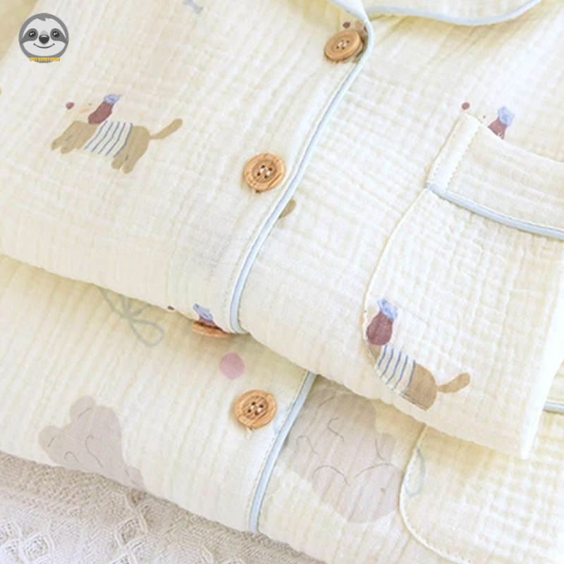Bộ đồ ngủ nữ style Nhật Bản từ vải cotton nguyên chất, thiết kế thoải mái, phù hợp để mặc nhà hay ra ngoài.