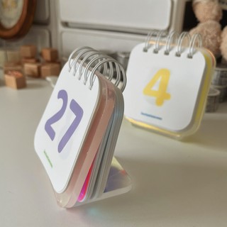Lịch trang trí để bàn đế acrylic