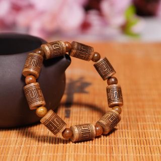 Vòng Tay Trầm Hương Hoạ Tiết Chữ Vạn - Trầm Tốc Quảng Nam - Trầm Hương Yên Lộc