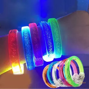 Ở lại 10 Chiếc Vòng Tay Phát Sáng Nhiều Màu Sắc Cho Đảng Thời Trang Phụ Kiện Đeo Được