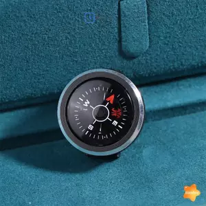 Dây đeo đồng hồ cầm tay Mini Nút la bàn có thể tháo rời Đa chức năng La bàn Nhà thơ Đi bộ đường dài ngoài trời Công cụ khẩn cấp mới