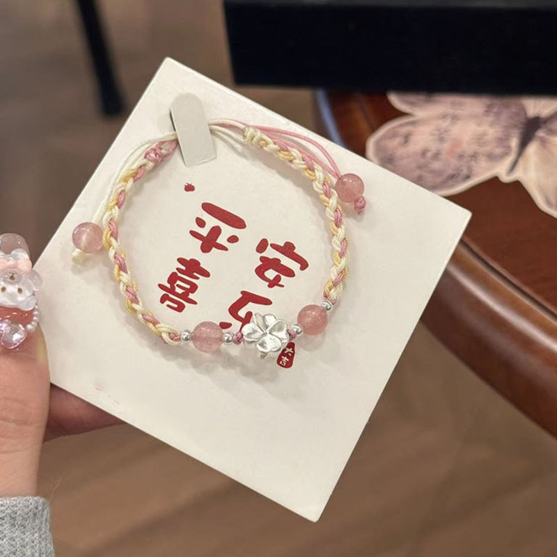 Vòng tay dệt may cặp đôi với hình cỏ ba lá may mắn, thiết kế thời trang và tinh tế handmade.