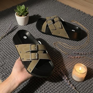 Dép Nữ IGU quai khóa Đan chéo cao 3cm quai da lộn mềm chân có đính ốc trẻ trung năng động