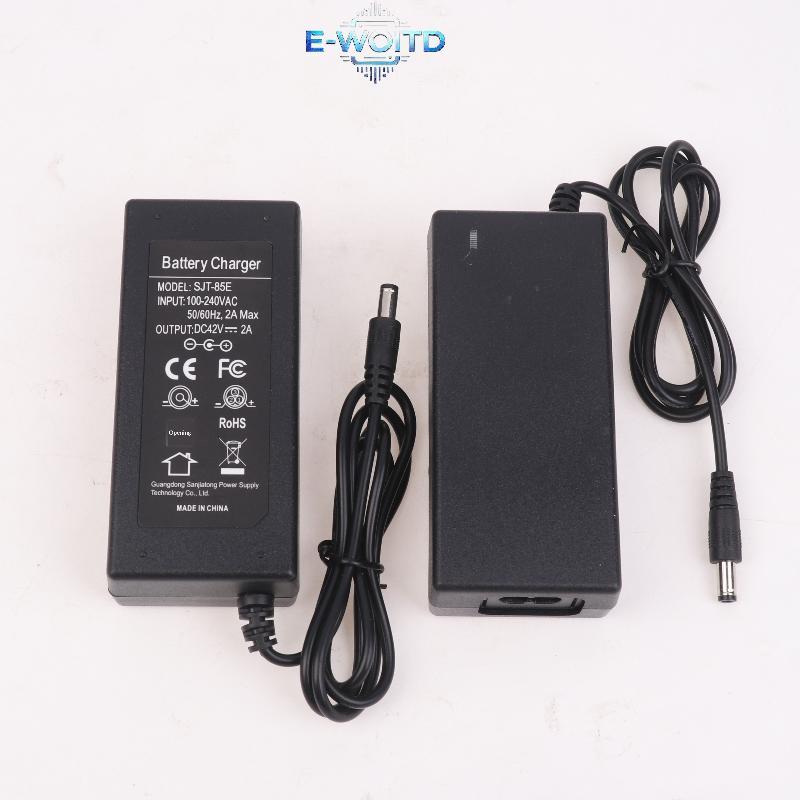 E-WOITD 1 Bộ AC 100-240V DC 42V 2A Sạc US / EU Cắm Pin Adapter Trên Lĩnh Vực Phụ Kiện 42V 2A Bộ Chuyển Đổi Nguồn Điện Mới E-WOITD