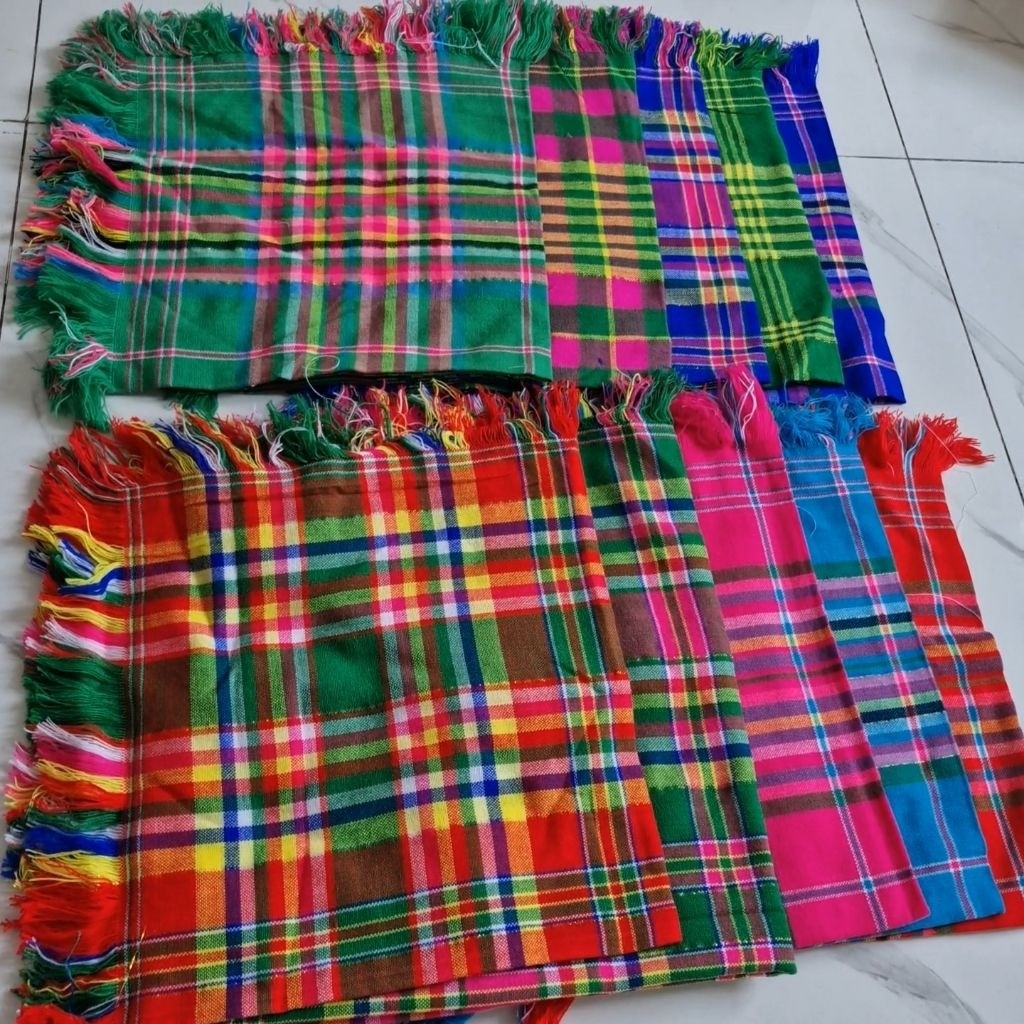 ( Hàng loại 1) Khăn len thổ cẩm Tây Bắc loại đẹp size 80cm x 80cm, phụ kiện biểu diễn. Đạo cụ phụ kiện Nguyễn Nhật