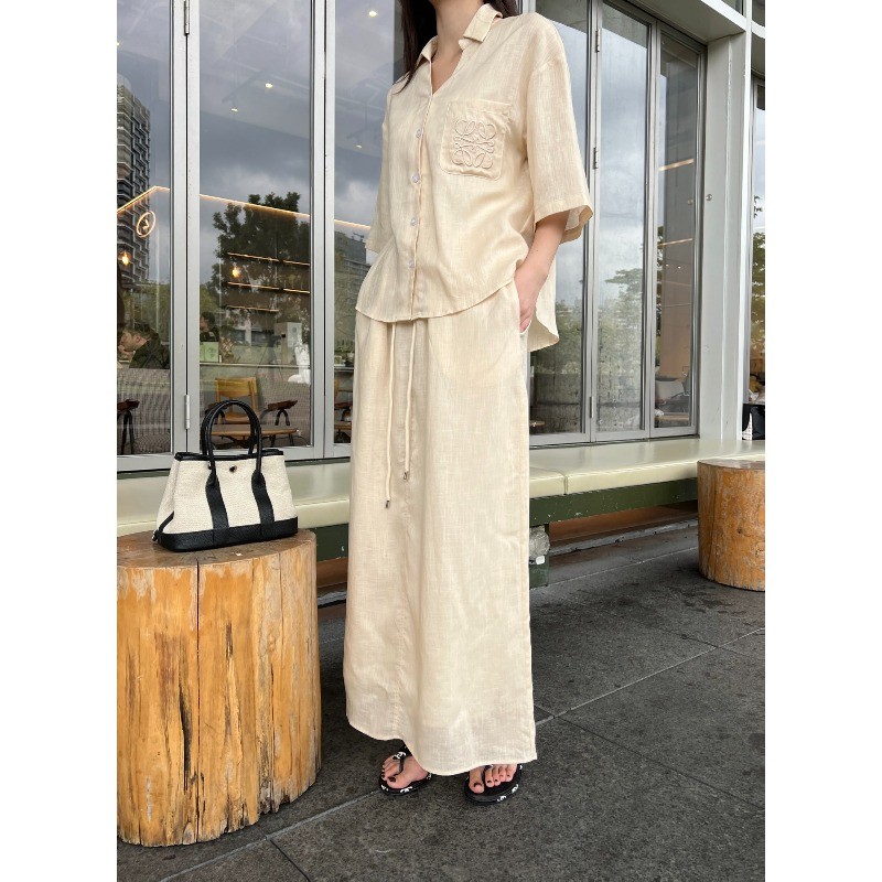 Bộ đồ nữ mới có áo sơ mi vải lanh thêu và váy dài