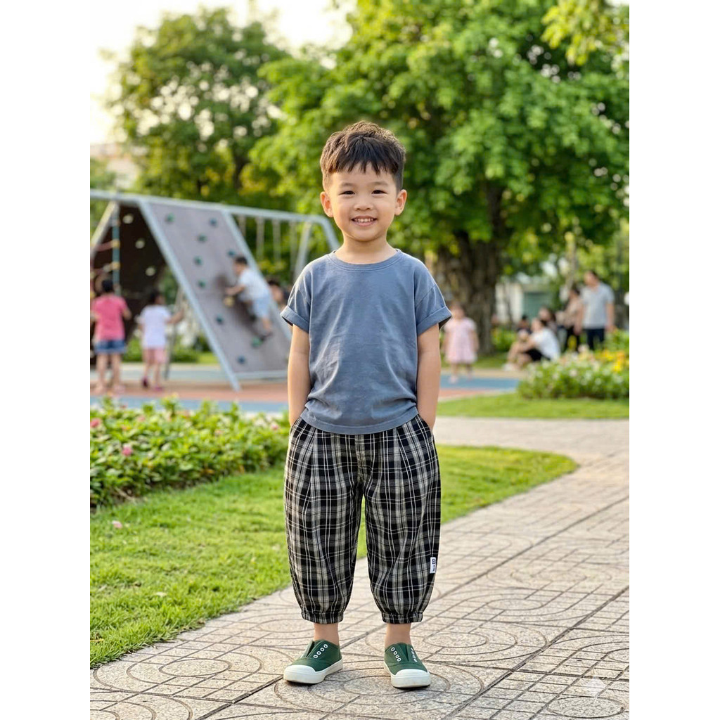 QCCC Quần bo gấu  mỏng bé trai bé gái phong cách hàn quốc có túi mềm mát sọc karo 2456 Chip & mom