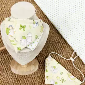 Mới Chấm Bi Xanh Táo Mèo Con Yếm Thú Cưng Dễ Thương Tam Giác Khăn Mèo Chó Đa Năng Nước Bọt Khăn Trang Trí