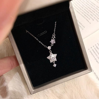 Vòng cổ ngôi sao bạc lấp lánh với kim cương hình chữ Y, thiết kế sang trọng, phù hợp cho người phụ nữ và cô gái ngọt ngào.