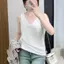 Áo thun đeo vai rộng không tay mùa hè dành cho nữ Phong cách mới Cổ chữ V thời trang mặc bên trong Trang phục bên ngoài Màu trơn Hot Diamond Top