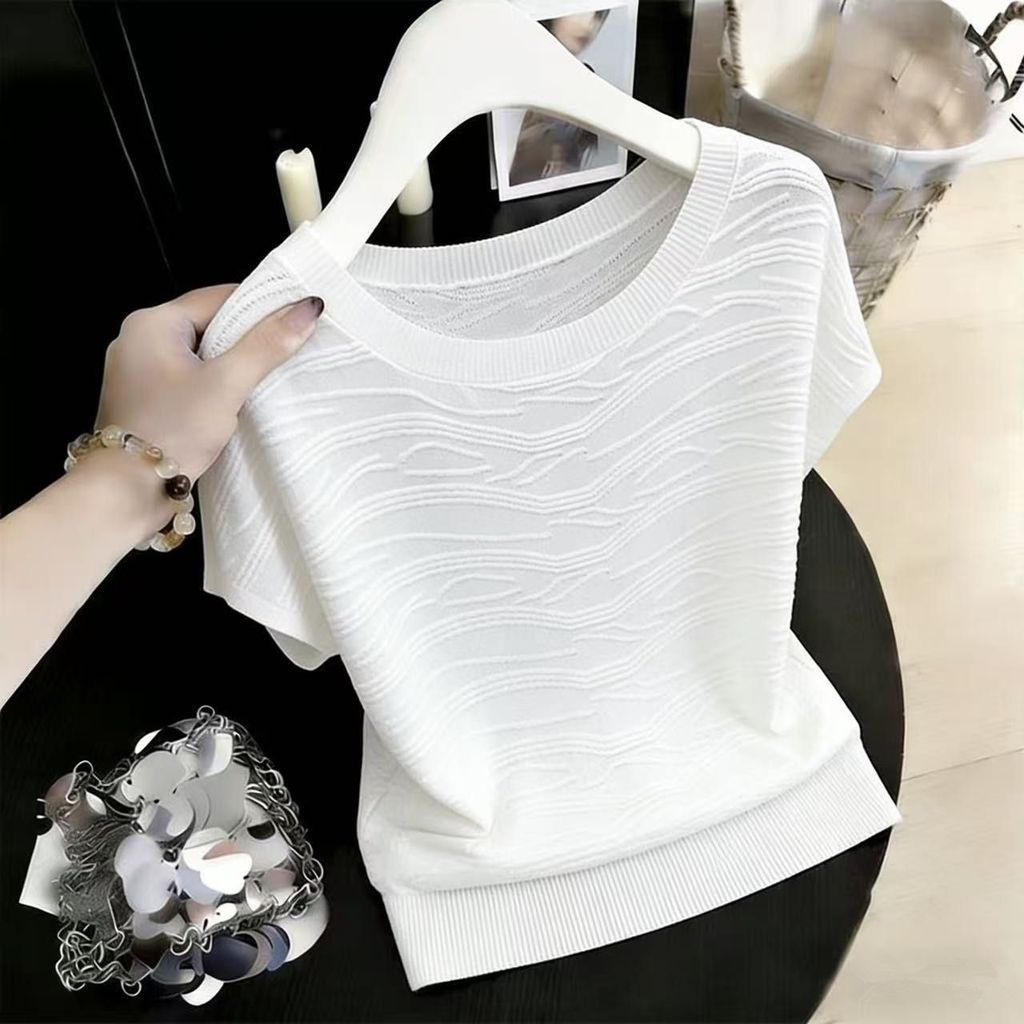 Áo len ngắn tay bằng lụa băng bán chạy nhất mùa hè dành cho nữ | Thanh lịch Top Slim-fit Slimer Look Thời trang, Áo thun phù hợp thời trang phong cách Hàn Quốc