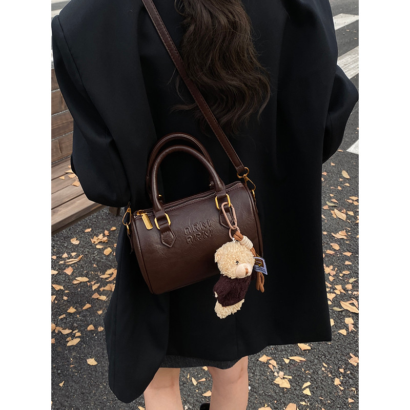 Hàn Quốc Hàn Quốc ins Túi Xách Dễ Thương Nữ 2025 Phong Cách Mới Retro Boston Túi Gối Cao Cấp Cảm Giác Đeo Vai Túi