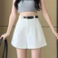 Phù Hợp Với Quần Short Nữ 2025 Cao Cấp Màu Trắng Tính Khí Rời Ngoài Mặc Chữ a Ống Rộng Quần Nóng Thông Thường 5.12