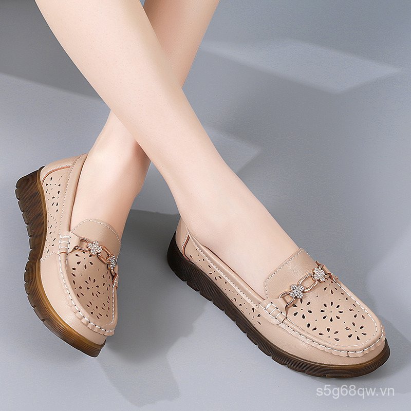 Foot Jiao, Phong Cách Mới Thoải Mái Đế Mềm Rỗng Chống Trơn Trượt Giày Mẹ Flat Peas Giày
