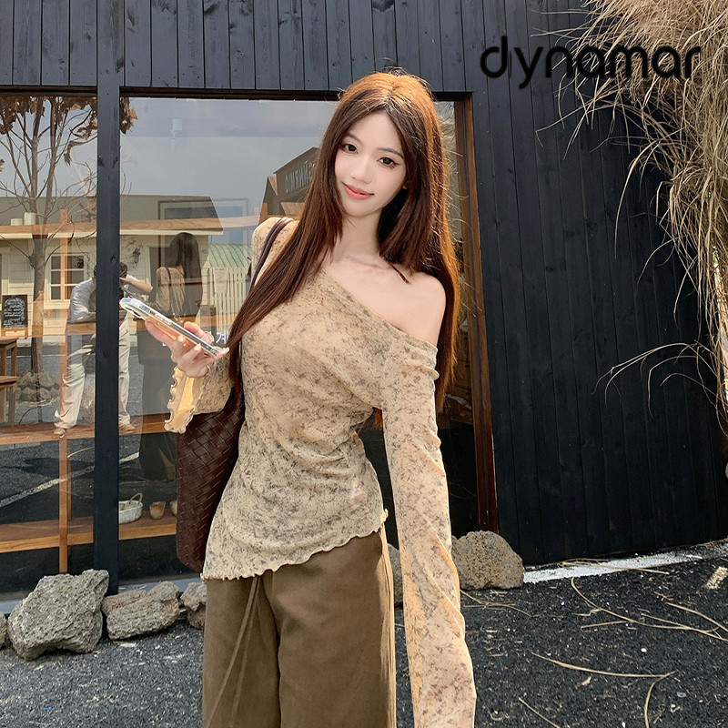 【dynamar】Hàng Có Sẵn-Áo thun dài tay trễ vai kiểu dáng ôm sát, vạt áo bất đối xứng, phong cách thời trang dành cho nữ.