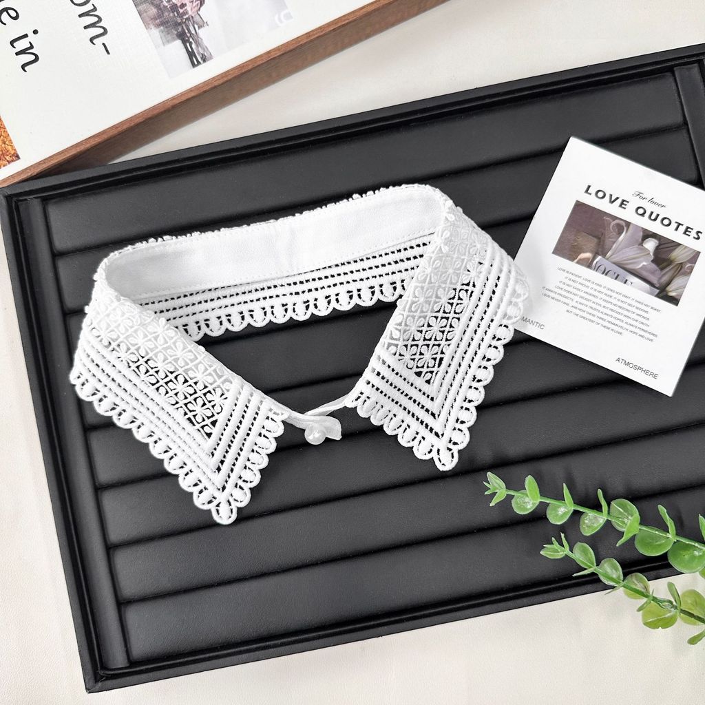 Áo len thêu màu trơn trong nước Nút trước cổ áo giả thời trang rỗng cổ ba chiều phù hợp với áo len Váy có sẵn H5Z6
